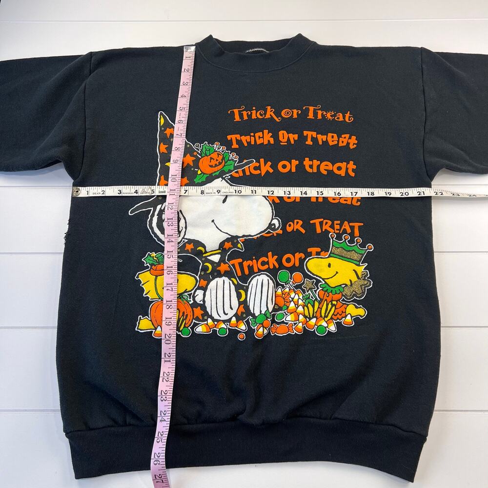 Snoopy Woodstock Vintage Halloween Sweatshirt Peanuts size Large - Picture 3 of 5